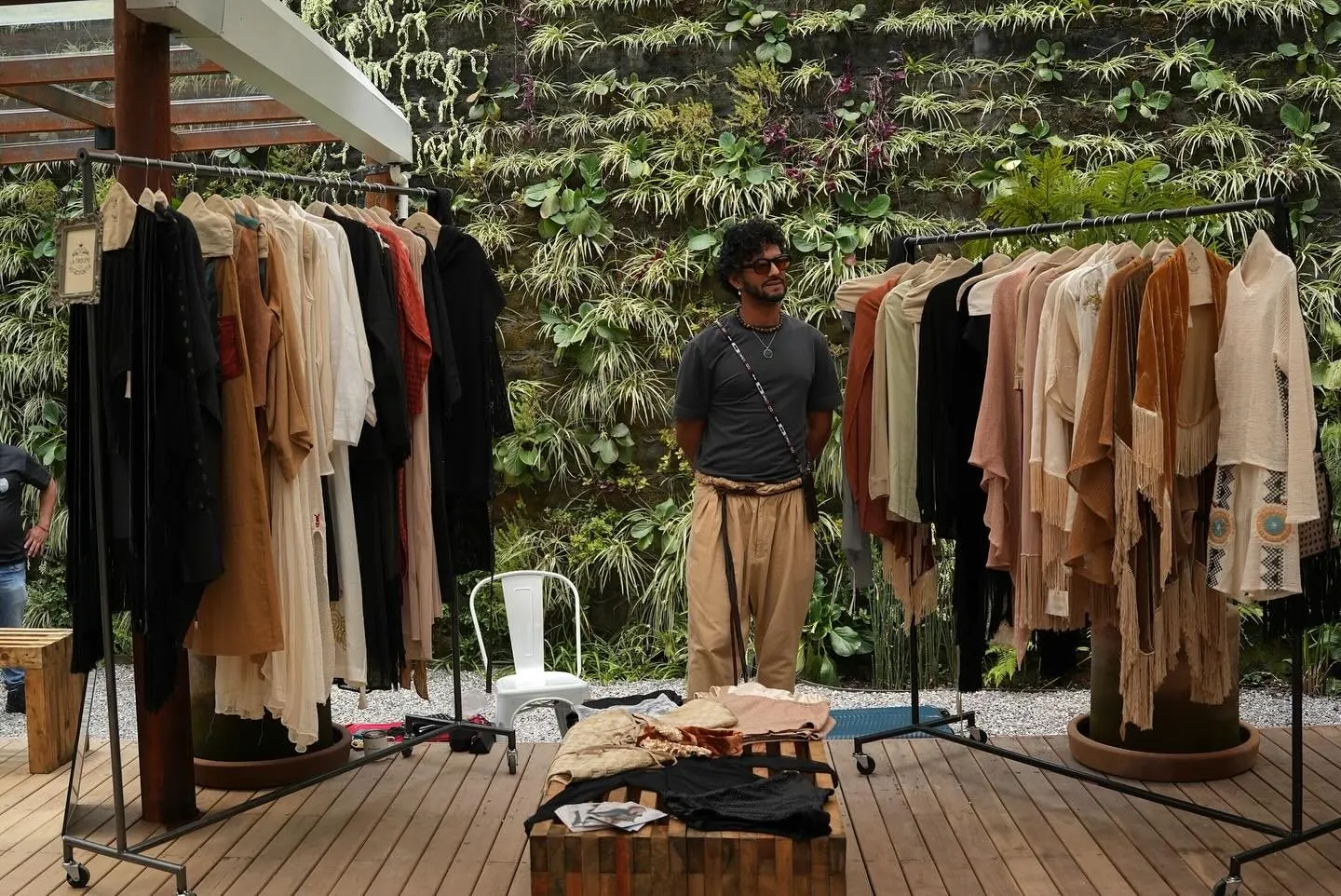 Photo 2 from Dusty Market